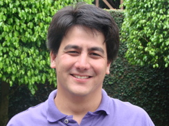 Leonardo Ogata - Adestrador Tudo de Cão